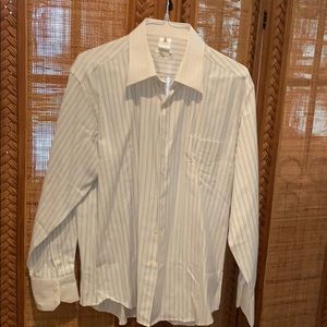 Never worn Men’s button up dress shirt